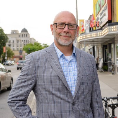 Federal NDP candidate for Etobicoke-Lakeshore.
Veteran. Community advocate. Loving husband and father. 
#InItForYou #Elxn43 #NDP #EtobicokeLakeshore