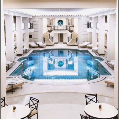 Voici le compte officiel d’une des piscine de polo 🏊♂️#mikl #miklnolimit validé par le grand l’unique @niktamairoff