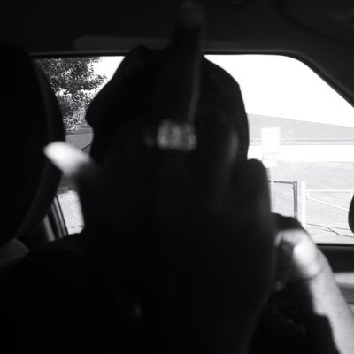 BLACKERSTRINGS's profile picture. 🕊🎈FLIF “fake love is forbidden”