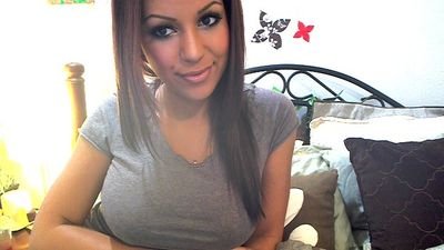 EmilyTe37486128's profile picture. Having a dinner with family and friend