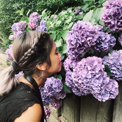 DeannaGovea's profile picture. 🎥 videographer/editor 🐱✨ cat/true crime/crafting enthusiast