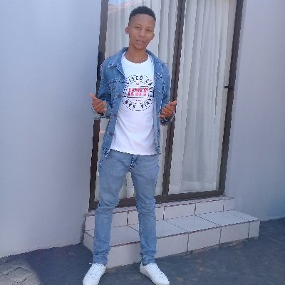 Lumkile_co's profile picture. Failure is the condiment that gives success it's flavour!