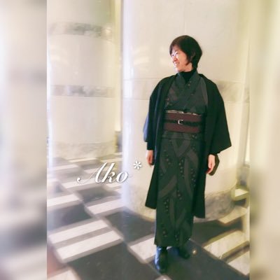 保護ネコちゃん4匹と暮らしてます。ゴスペル、jazz、ポップス大好きで歌ってます。保育士。仕事2つして教会にも行って忙しいよ。 神様を信じ、ご父母様を尊敬しています。今までの生活、習慣、思考を変えて、神様に帰ろうと努力しています。