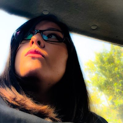 Reportera, michoacana, soñadora, mujer, veracruzana, amada, amante, libre, feliz.....