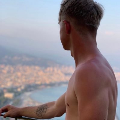 Mikzi_'s profile picture. 25 y/o 🇩🇰 CS:GO Skin Trader & Invester - DM's are open for trades!