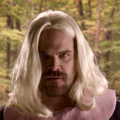 Made this account to hopefully catch the attention of David Harbour. Please help in getting him to see this account that would be greatly appreciated.