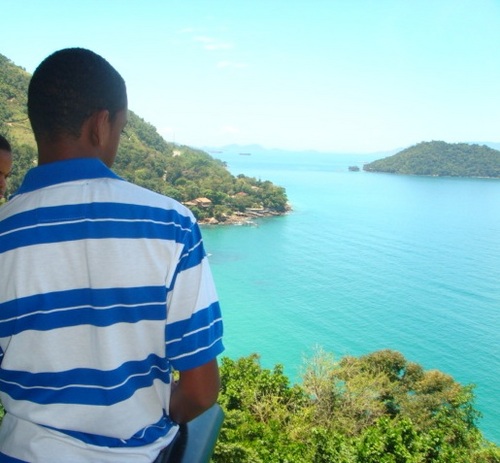 Eu sou o que você quiser, depende da sua interpretação, sou carioca, 14 anos, universitário, flamenguista e amo jujuba *Contato : Lohrann_negao@hotmail.com