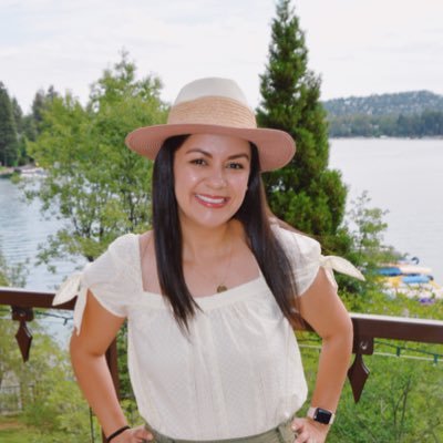 MiriCJimenez's profile picture. Love: Jesus || Family || Anaheim Ducks