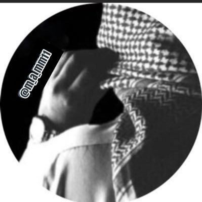 انا الذي لا شان حظّه مع الوقت .. على الأمل يبقى و يضحك حجاجه