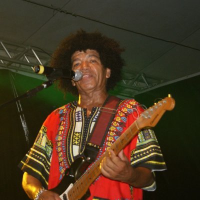 TWEETER OFICIAL DO M,PAULINO Cantor, Pai de 05 FILHOS , Ativista Político, Conservador, Apoiador de Jair Bolsonaro. GRAVOU COM O CARLINHOS BROWN.