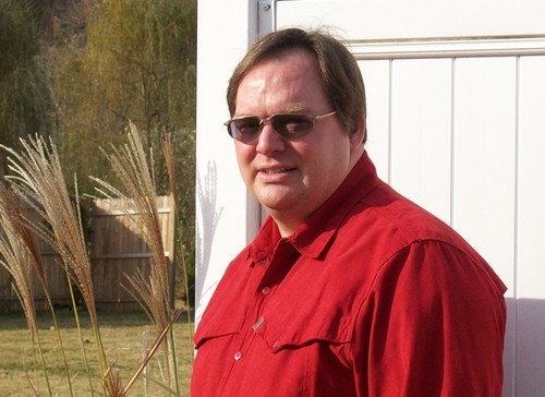 IJustHadToTell's profile picture. 