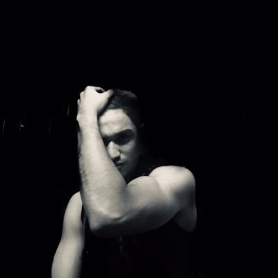 kalam_naufil's profile picture. @crfruits                                                       📧 info@crfruitsinternational.com