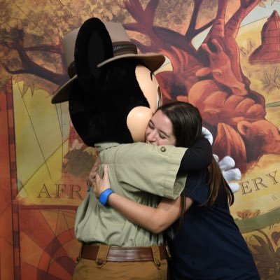 becca_atchley's profile picture. 