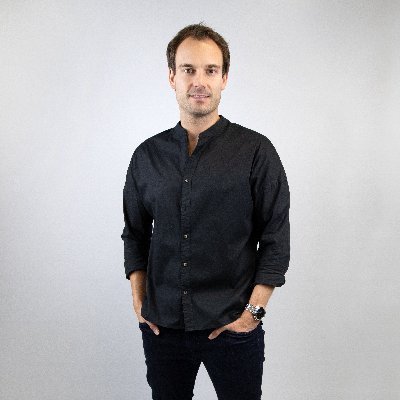 CEO & Co-Founder of UNIQ (Urlaubsguru), in Love with Online Marketing, Startups and Triathlon