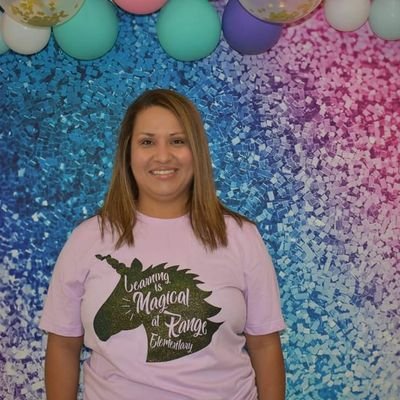 KarlaTinajero10's profile picture. teacher