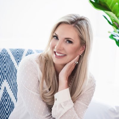 danielleoyasu's profile picture. Nurse Practitioner and Mom ❤️.