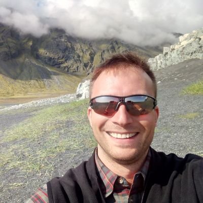 tobi_volcanobi's profile picture. Minerals, Subvolcanic Intrusions, Laboratory Models, Teaching, Outreach, Gemstones, Photogrammetry