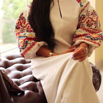 pkA7LgPi8wcvVek's profile picture. سمكة لاتريدأن تسبح ولكن لا تريد أن تغرق....