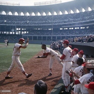 UK Wildcats, Bradley Braves, St Louis Cardinals, Packers, Dan Fogelberg, Moody Blues, Don Williams, Oak Ridge Boys and Walloon Lake, MI fan. Peoria, IL native.