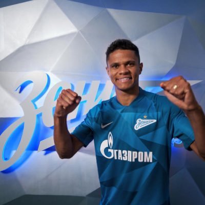 Twitter OFICIAL de Douglas Santos, lateral-esquerdo do Zenit. Atualizado pelo próprio e pela assessoria. Deus no comando!