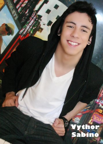 FCO Seguido,Oficializado & reconhecido pelo nosso divo @VythorSabino Since : 07/11/2010 Oficializado : 07/11/2010 Dona: @_Manndys