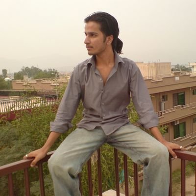 musafir_'s profile picture. 😕