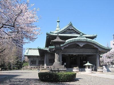 都立横網町公園の公式アカウントです。当園の魅力と最新情報をお伝えします。 横網町公園は、関東大震災や東京空襲による悲劇を、記憶・伝承し、その犠牲になった多くの人々を慰霊する公園です。（昭和5年9月1日開園） 園内には東京都慰霊堂、東京都復興記念館があります。個別のご質問等には対応しておりませんので、ご了承ください。