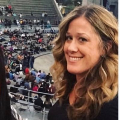 SmedshammerLily's profile picture. Nope.