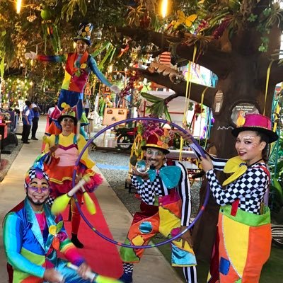 Circo Herencias está comprometido con el desarrollo de las artes circenses y la cultura a nivel local y nacional. Contamos con espectáculos de alta calidad.