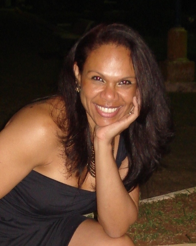 Uma pessoa verdadeira; amiga dos amigos que são bem poucos, feliz com a familia q DEUS me deu!!MUITO FELIZ!