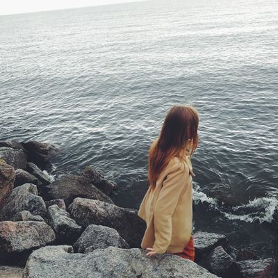 v_possesses's profile picture. 