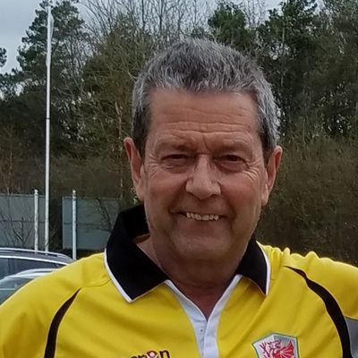 Happily married to Jen since I was a boy. Mad Cardiff Devis fan, Springsteen fanatic. So proud of my amazingly talented family. Walking Football crazy boy.