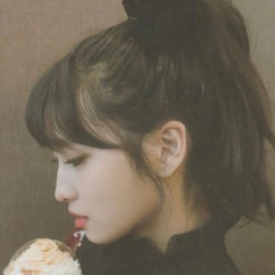 ファン垢/twice/momo/平井もも/모모 /once/オールペン/フォロバ100%/無言フォローすみませんコミュ障です許してくださr/💓twice 💓momoさんのえげつなく可愛い写真を共有していくアカウントとなっております🤩