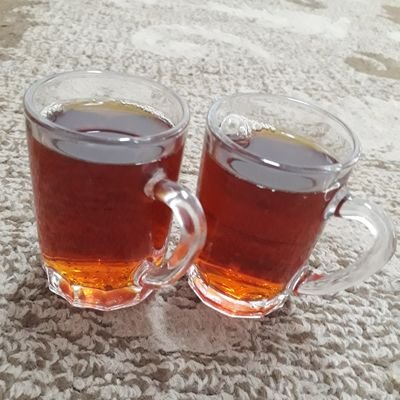 ماني بمن يرضى على النفس بالهون // لا واللذي كون صدوق الخيالي // وشلون ابرضاها على النفس وشلون// وشلون ابرضاها وبن زيد خالي