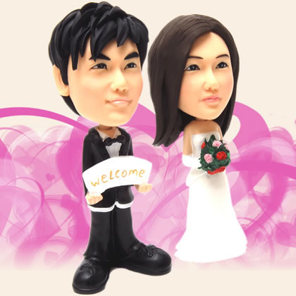 w_figure's profile picture. 結婚式の思い出をおふたりだけのフィギュアにしてみませんか？結婚式や披露宴でのサプライズ演出や二次会でのプレゼントに！ふたりだけのウェディングフィギュア！お二人の写真を撮って送るだけで、寄り添った新郎新婦そっくりなオリジナルフィギュアをお作りしています。新作フィギュア情報やキャンペーン情報なども提供いたします。