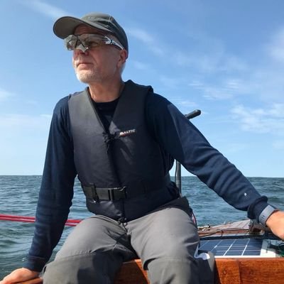 karriairola's profile picture. ”..his breathtaking narcissism and inability to confront the anxiety and pain that so many are facing..” - CNN