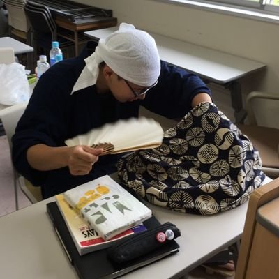 momimomimonden's profile picture. 