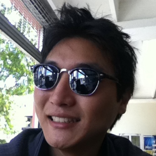 ticola's profile picture. C'est la vie.