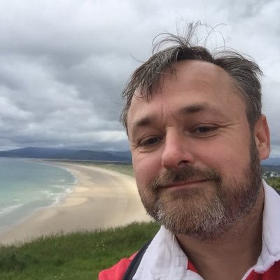 Gwyn Samuel Williams - o Ystradgynlais nawr yn byw yn Abertawe. Welsh socialist republican ophthalmologist Plaid Cymru parliamentary candidate for Swansea West