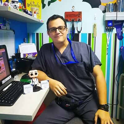 Esposo, Padre 👨‍👩‍👧‍👧 Médico Master Atención primaria de salud en clínica infantil