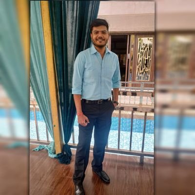 Developer ❤️ | Building realtime collaborating drawing board. The Blackboard