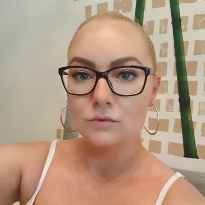 sabsalicious's profile picture. #lilweirdo