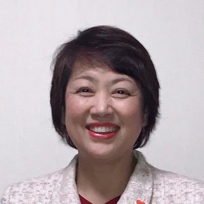 矢田貝かおり(香織)。 鳥取県米子市在住。米子市は、暮らしやすさ日本一！(平成27年経済産業省の生活コストシステム) の評価をいただきました。 大好きな米子の魅力発信と生活の充実へ がんばります。2014年7月から市議会議員。看護師. 介護福祉士. 日本認知症予防学会会員(予防専門士).防災士