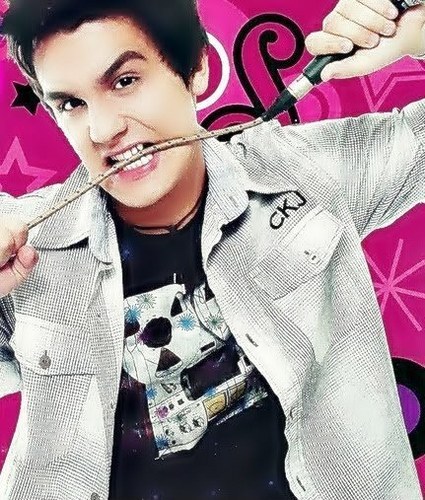 fc dedicado ao divo luan santana
msn:fcamor_daconta@hotmail.com
kut:fc.luan.santana@yahoo.com
adc la!