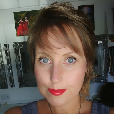 Hair & Makeup Artist. Principal of the Sussex Make-up Academy - https://t.co/mcMYsdBw8e Fashion, Photographic, Television, Film, Theatre, Wig Maker