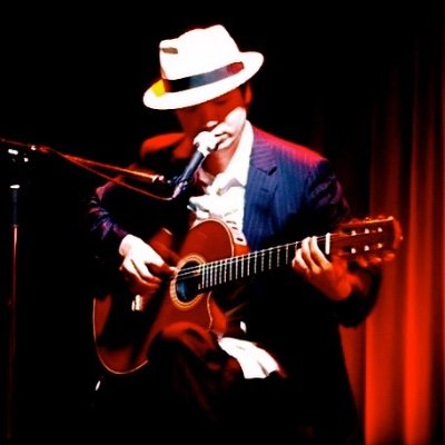 Konnoduo 趣味として極初期のビートルズのカバーバンドやりたいな チャックベリーとかエディコクランの曲とか演るの パートはベース しかもレフティーで 僕は左利きだから簡単な曲なら直ぐ弾けるかも ビートルズ T Co Ixl418zdjc