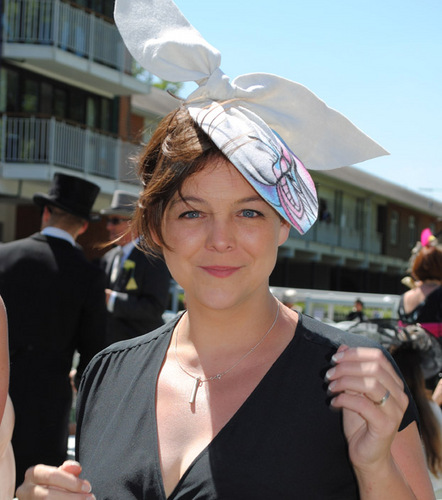 HattyBeth's profile picture. Couture Milliner, Hats, Headpieces, Bridal Winner of Jacqueline Gold #WOW Mum to an amazing rugby playing girl, Starting a full house reno wish me luck!