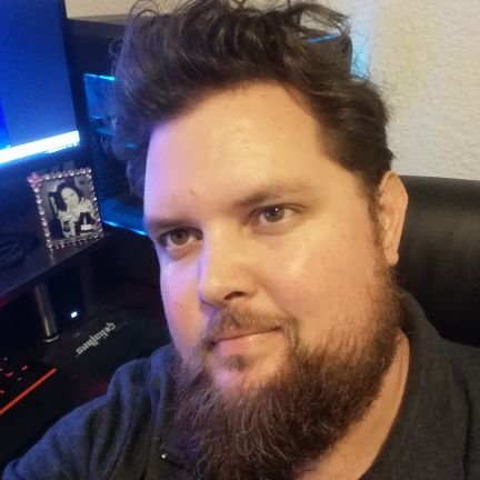 MatthewSmith82's profile picture. Randomly tweets about sports and movies and stuff.