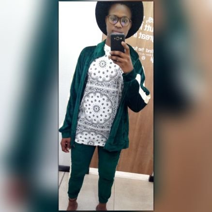 DavidSa97236403's profile picture. 🌴Super 90's kid🌴💖Loving Entertainment💞 Huge Big Fan of Food, travelling , lifestyle💖