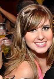 Fahzanin's profile picture. 27 anos
Taurina
Vendedora empresa Manetoni